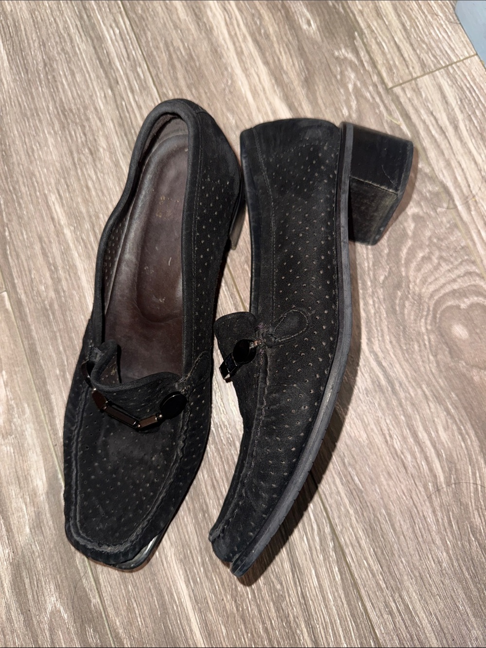 Women’s Stuart weitzman Black Suede Low Heel Loafers